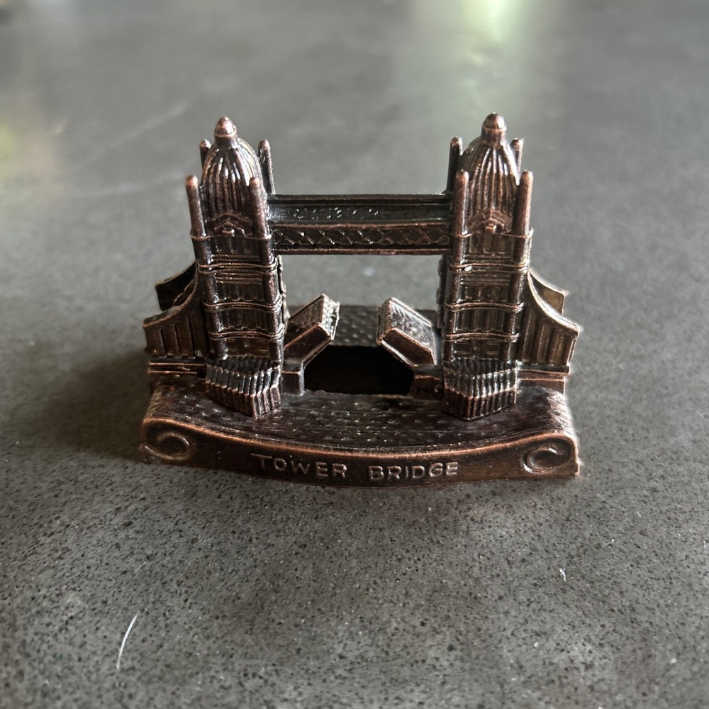 Vintage Tower Bridge London England Pencil Sharpener Souvenir Gently Used Cond
